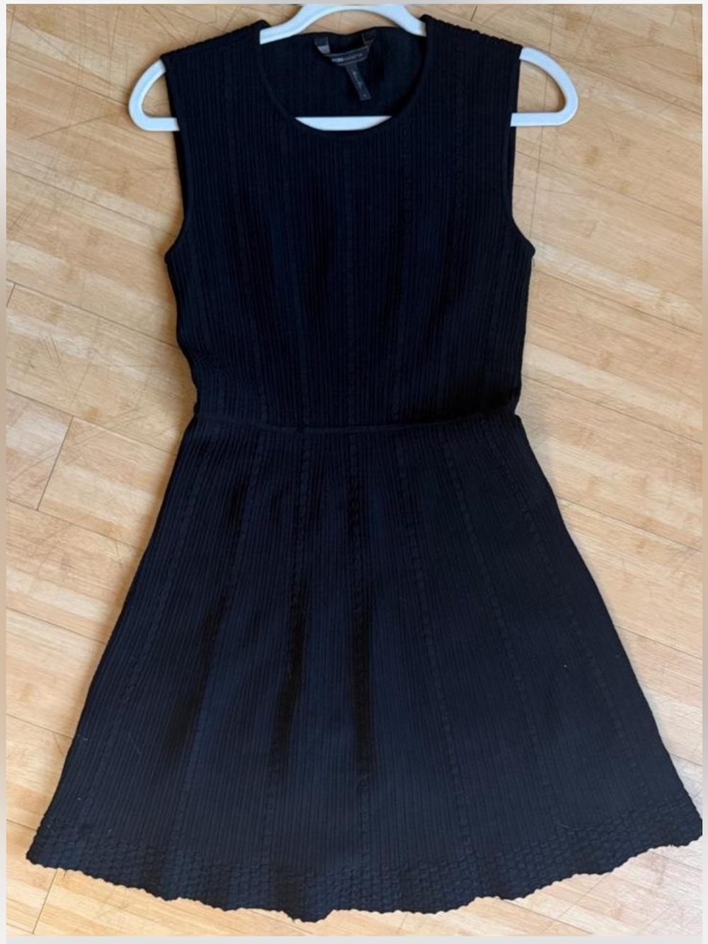 BCBGMaxAzria Black Sleeveless Ribbed Midi Dress
